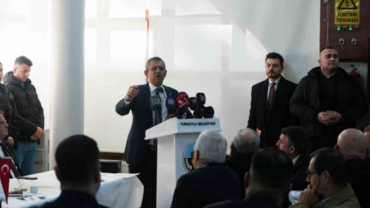 Özgür Özel’den emekli maaşı teklifi: "En az asgari ücret oranında olmalı"