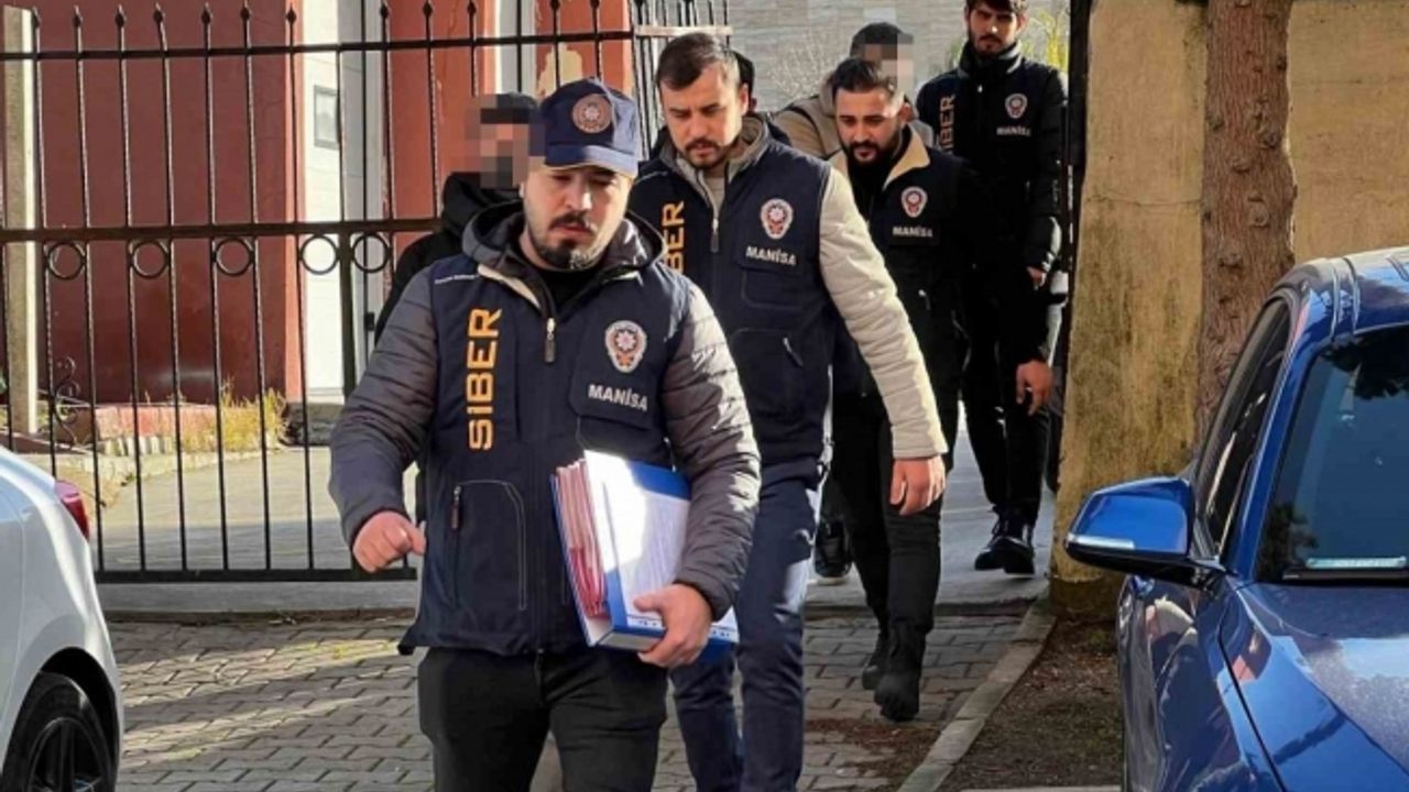 Sahte internet sitesi üzerinden otomobil dolandırıcılarına darbe: 5 kişi tutuklandı