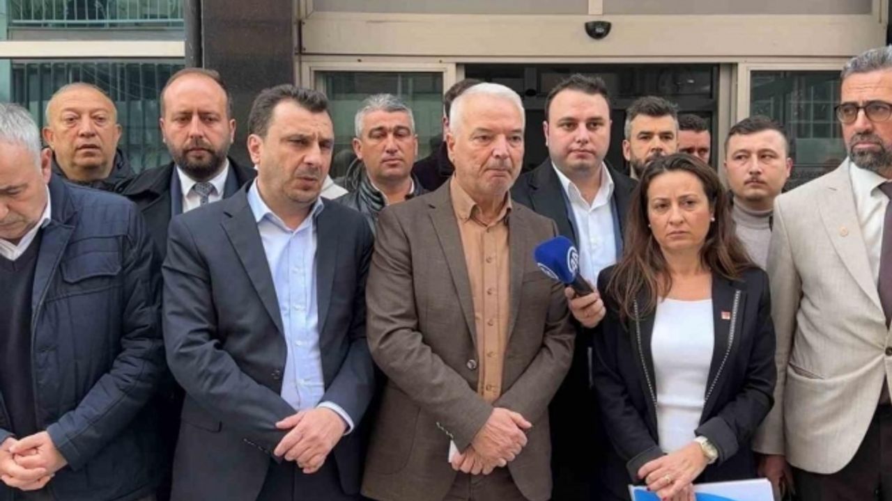 Saadet Partisi’nden Saruhanlı’da listesini yetiştiremeyen CHP’ye destek