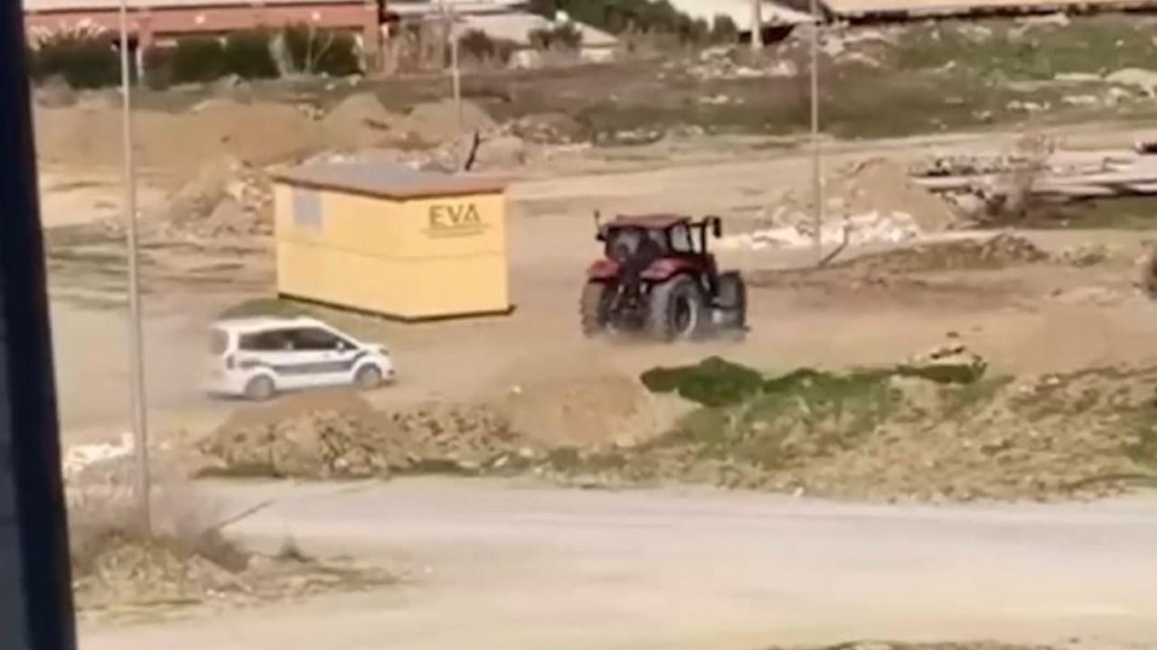 Ehliyetsiz traktör sürücüsü ile polis arasında yaşanan kovalamaca kamerada