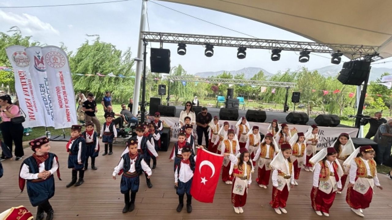 23 Nisan Ulusal Egemenlik İlkokulu öğrencileri bayram coşkusunu yaşadı