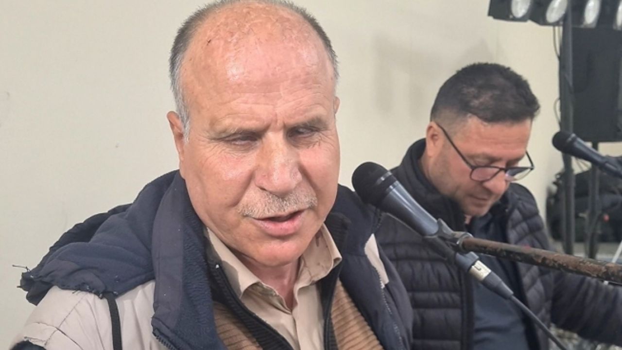 Görmese de yaptığı müzikle mutluluklara tanık oluyor