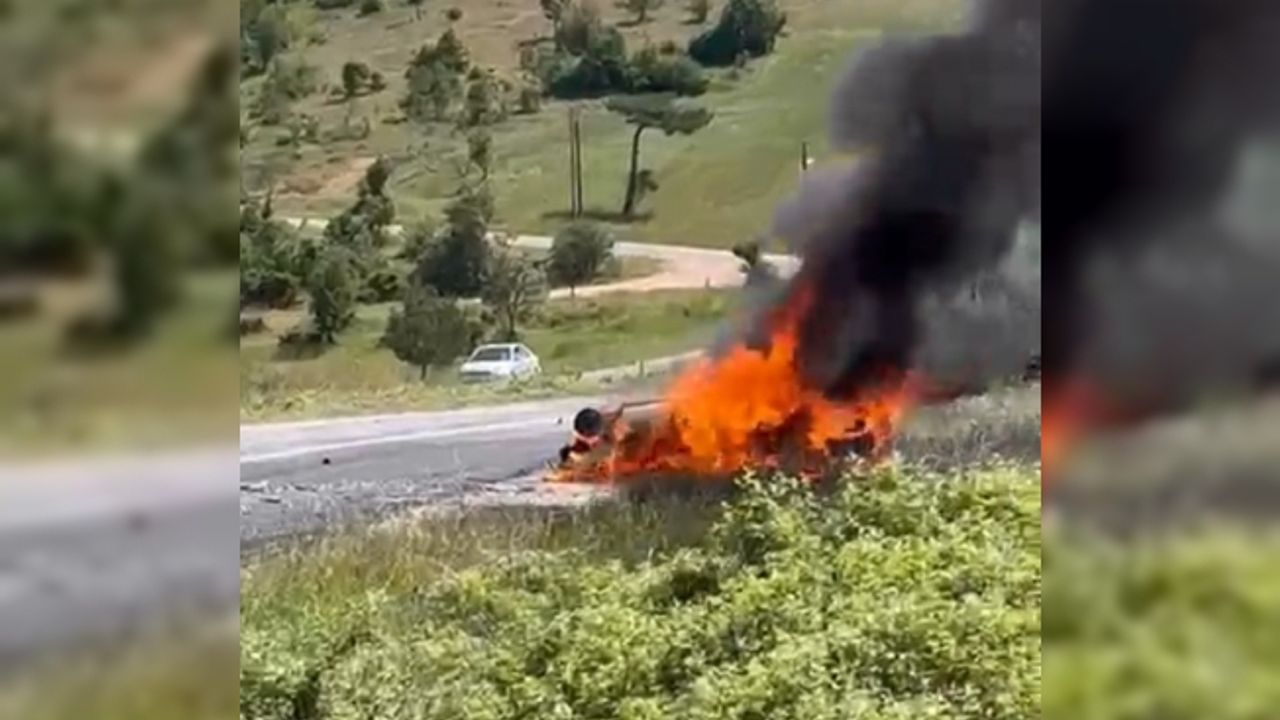 Manisa’da feci kaza: Araç sürücüsü yanarak can verdi, 7 kişi yaralandı