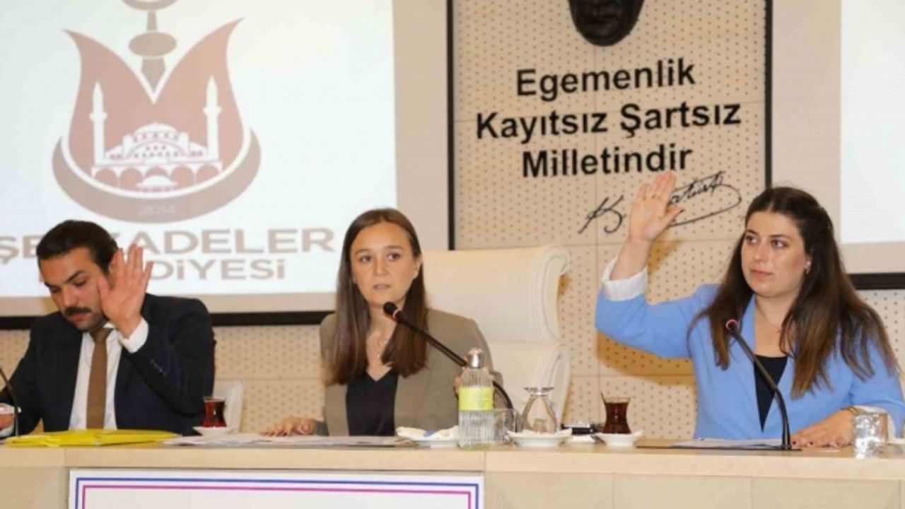 Şehzadeler Belediye meclisi Başkan Durbay’a borçlanma yetkisi verdi