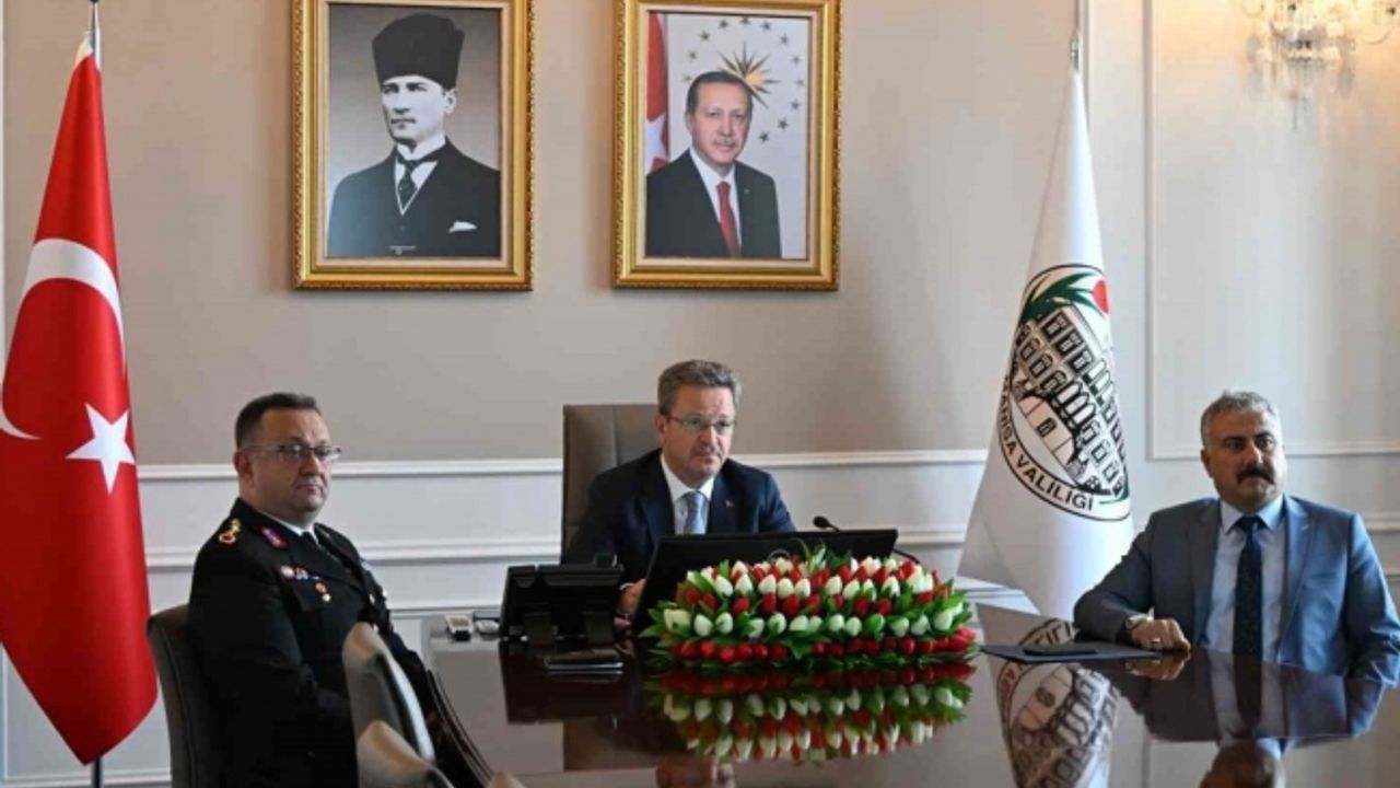 Gördes yangınında 4 bin 500 hektar alan zarar gördü