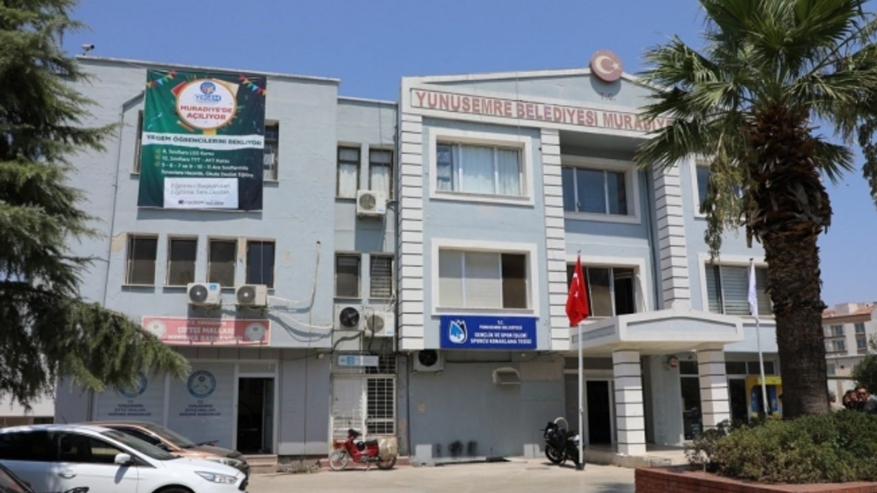 Yunusemre Belediyesinin Muradiye ek hizmet binasında çalışmalar hızlanıyor