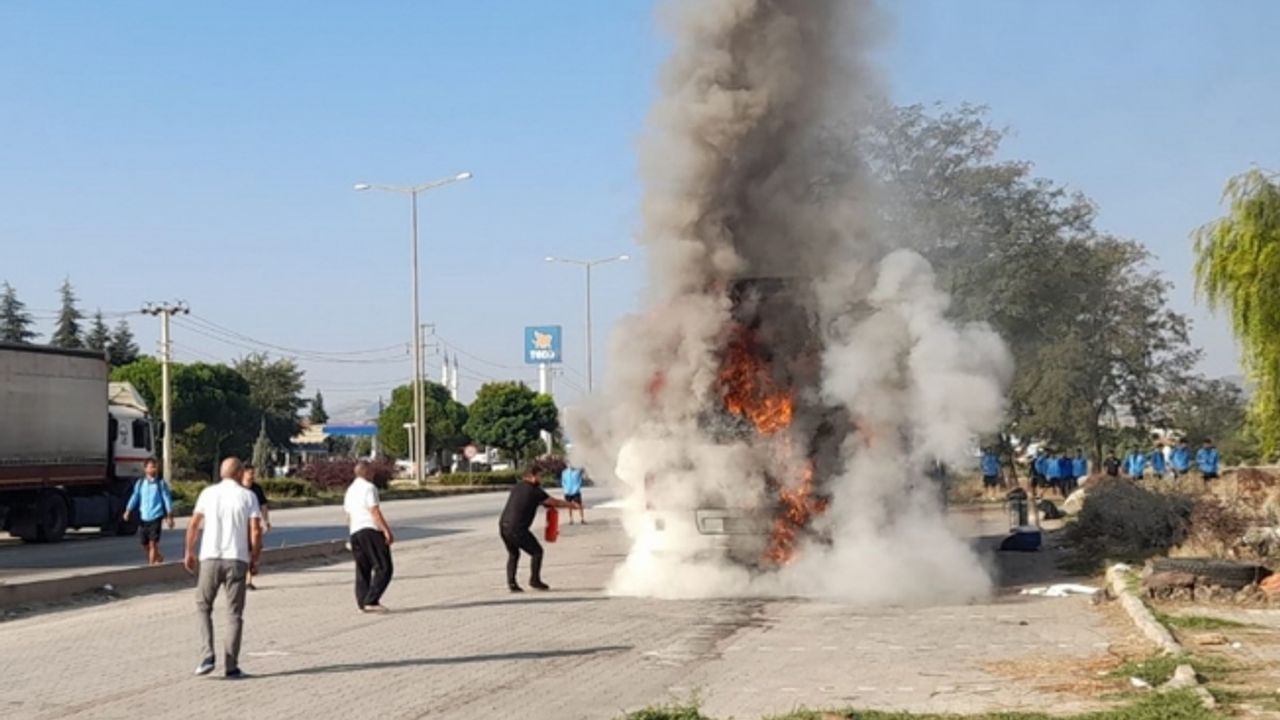 Harput FK’nın takım otobüsü alev aldı, facia kıl payı atlatıldı