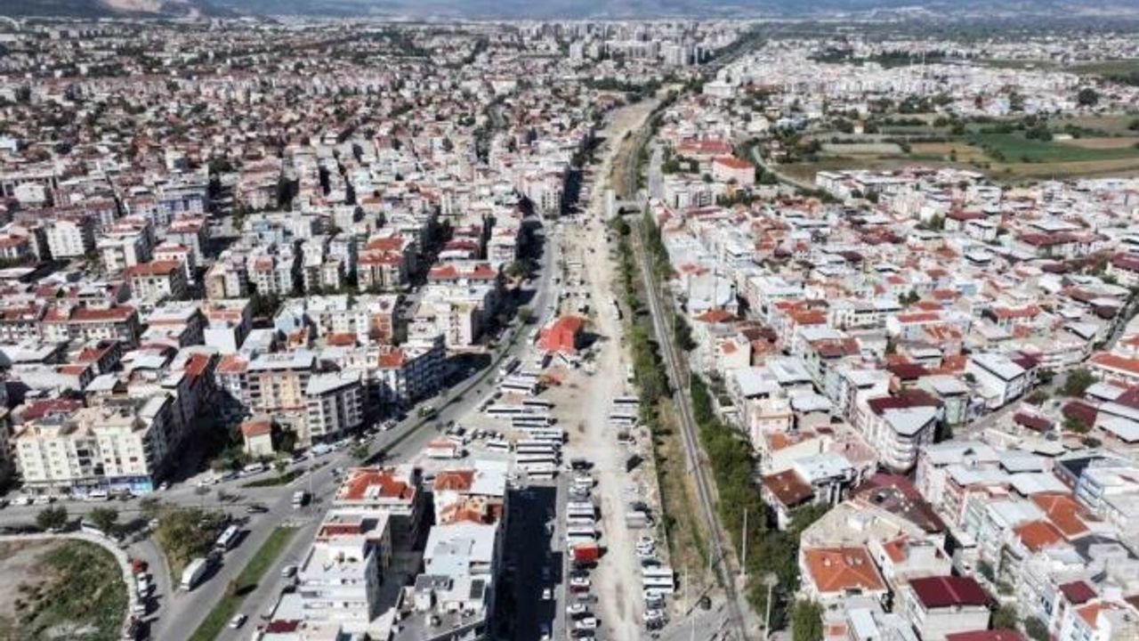 Manisa’nın trafiğine nefes aldıracak yolda çalışmalar sürüyor