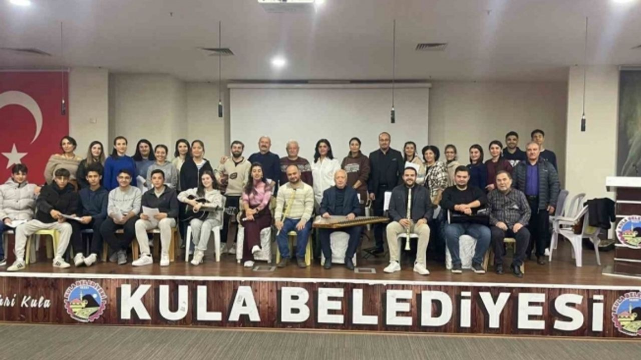 Kula Belediyesi Türk Sanat Müziği Korosu yeniden faaliyete başladı