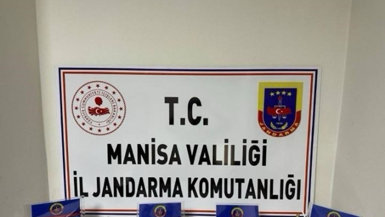 Durdurulan şüpheli araçta uyuşturucu ve silah ele geçirildi