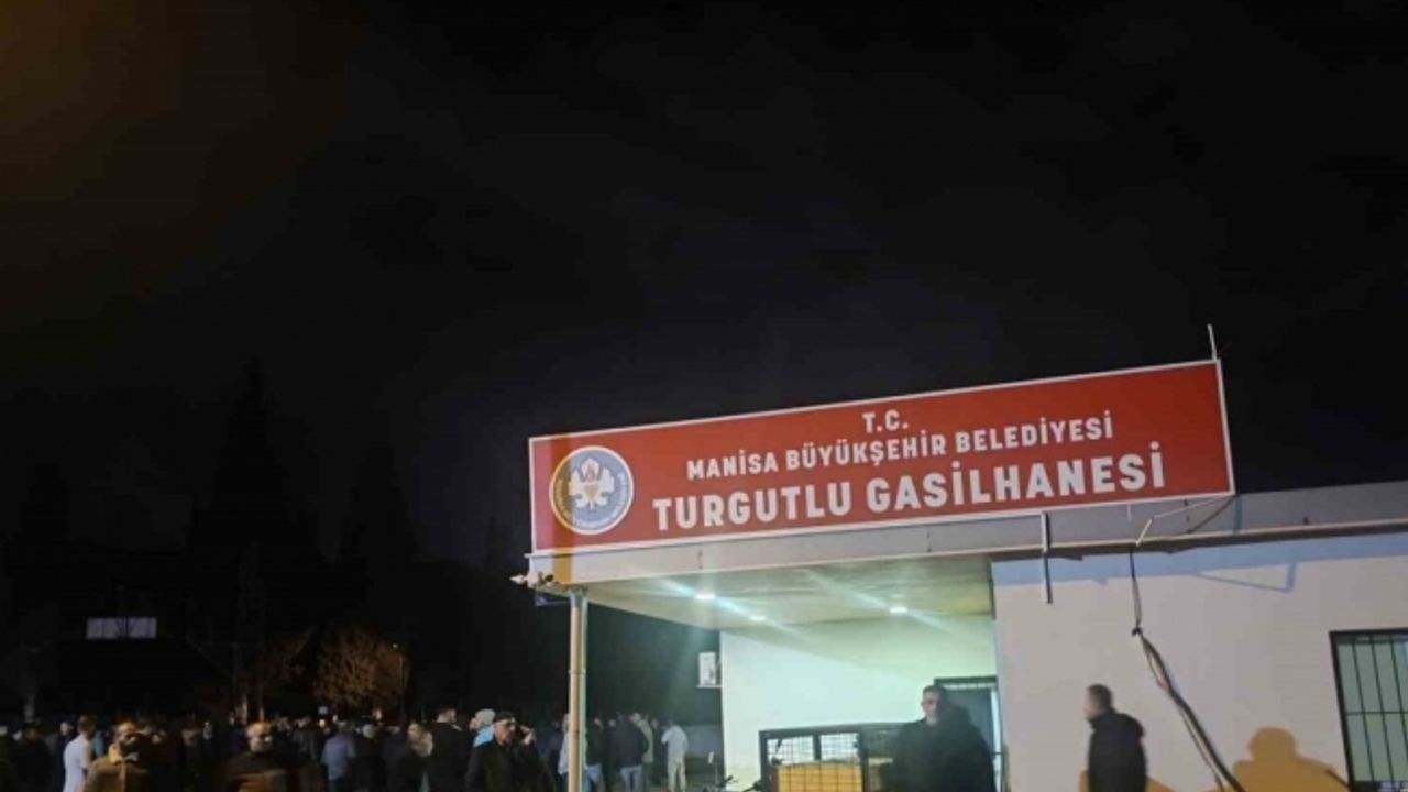 Eşi tarafından öldürülen 4 çocuk annesi kadının cenazesi toprağa verildi