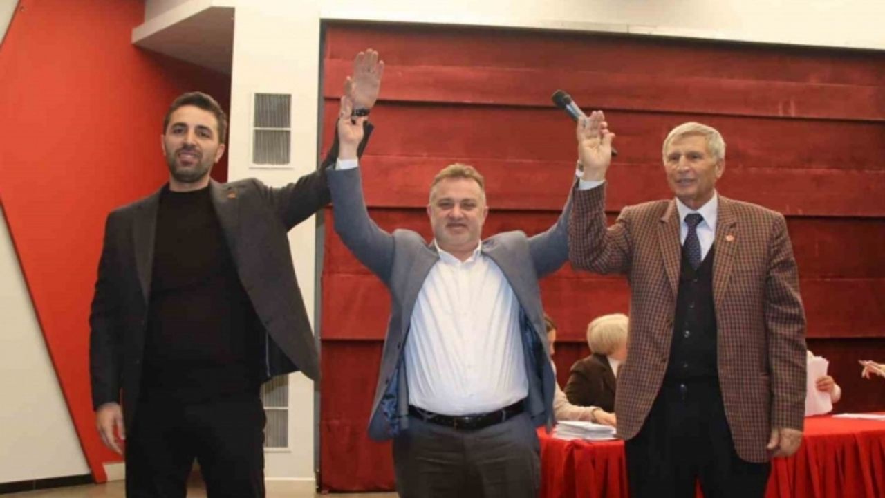 Manisa Gazeteciler Cemiyeti’nin yeni başkanı Önder Aydın oldu