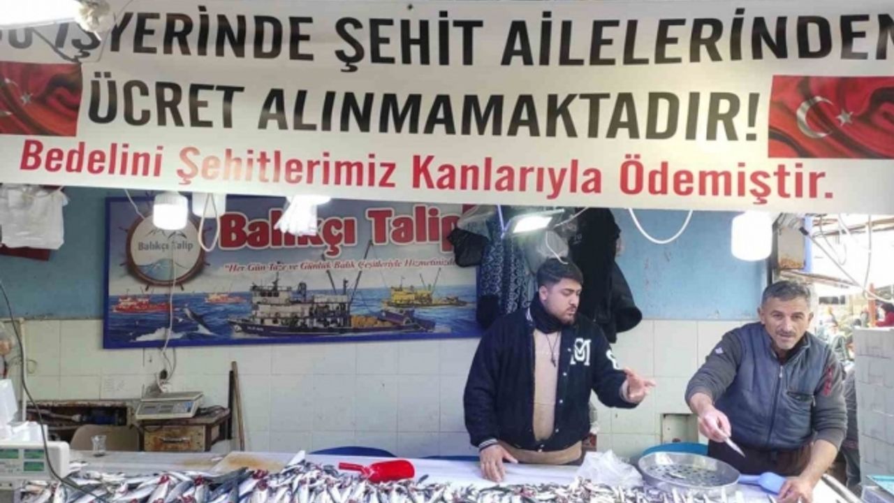 Balıkçıdan örnek davranış: Şehit ailelerine ücretsiz balık