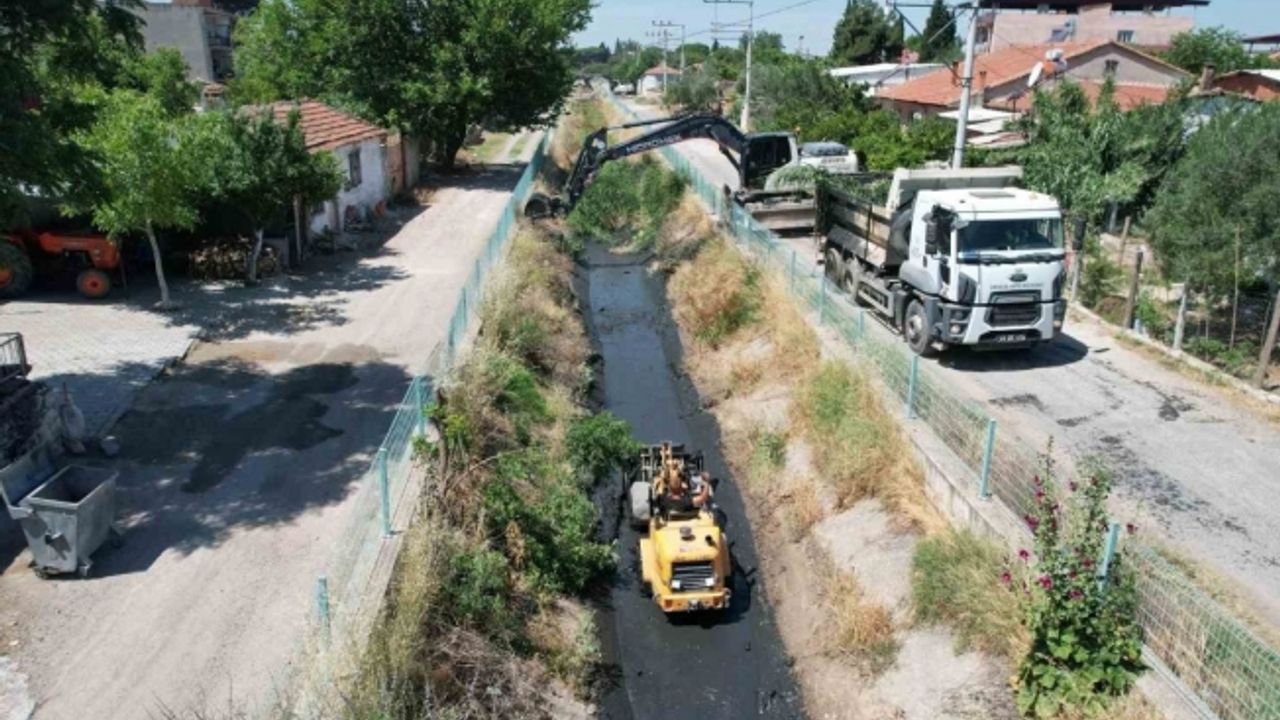Manisa’da 280 kilometre dere yatağı temizlendi