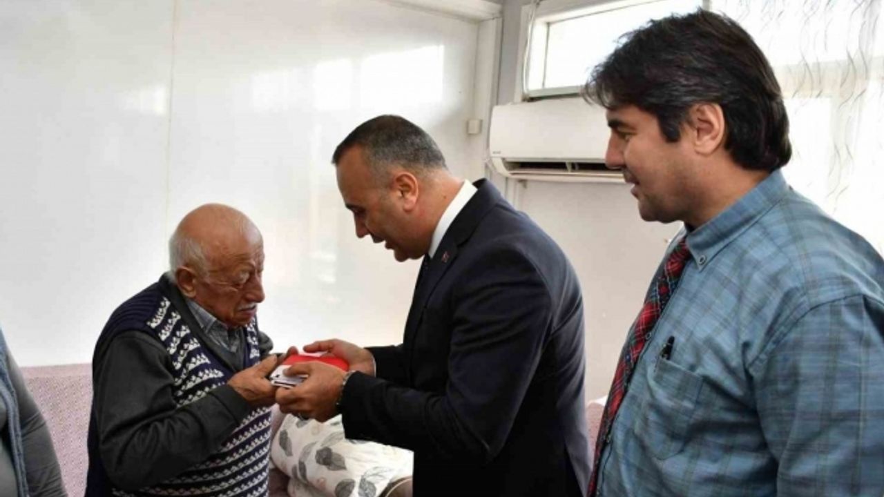 Manisa’da hayattaki 12 Kore Gazisi ziyaret edildi