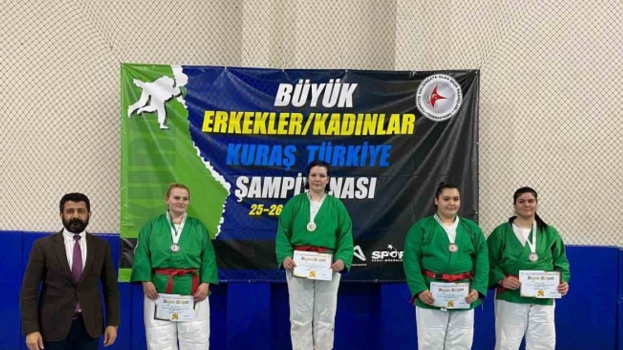 Manisalı sporcular, Büyükler Kuraş Türkiye Şampiyonası’nda madalya kazandı