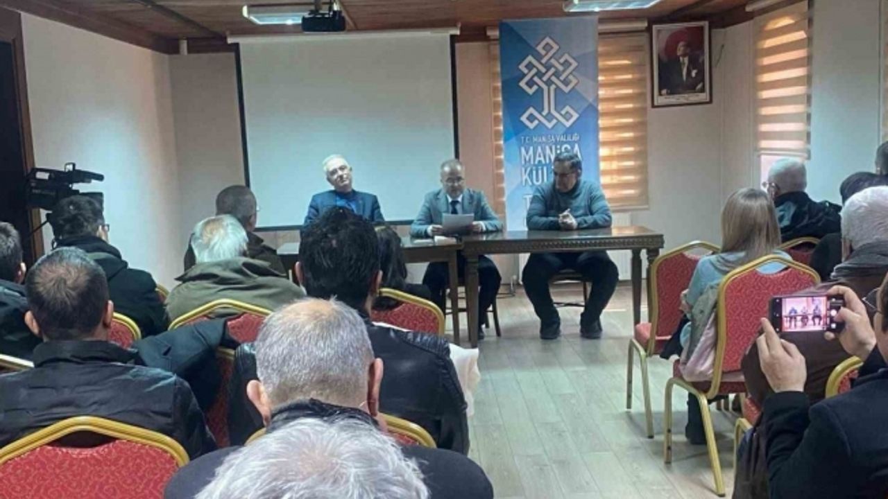 Muğlalı Yazarlar Erdal Çil ve İsmail Zorba Manisa’da okurlarıyla buluştu