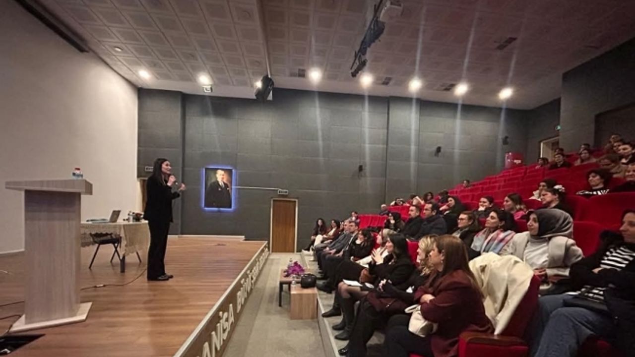 Sarıgöl’de velilere "Akran zorbalığına karşı durmak" semineri düzenlendi