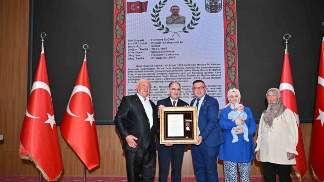 Manisa’da Devlet Övünç Madalyası ve Berat Tevcih Töreni düzenlendi