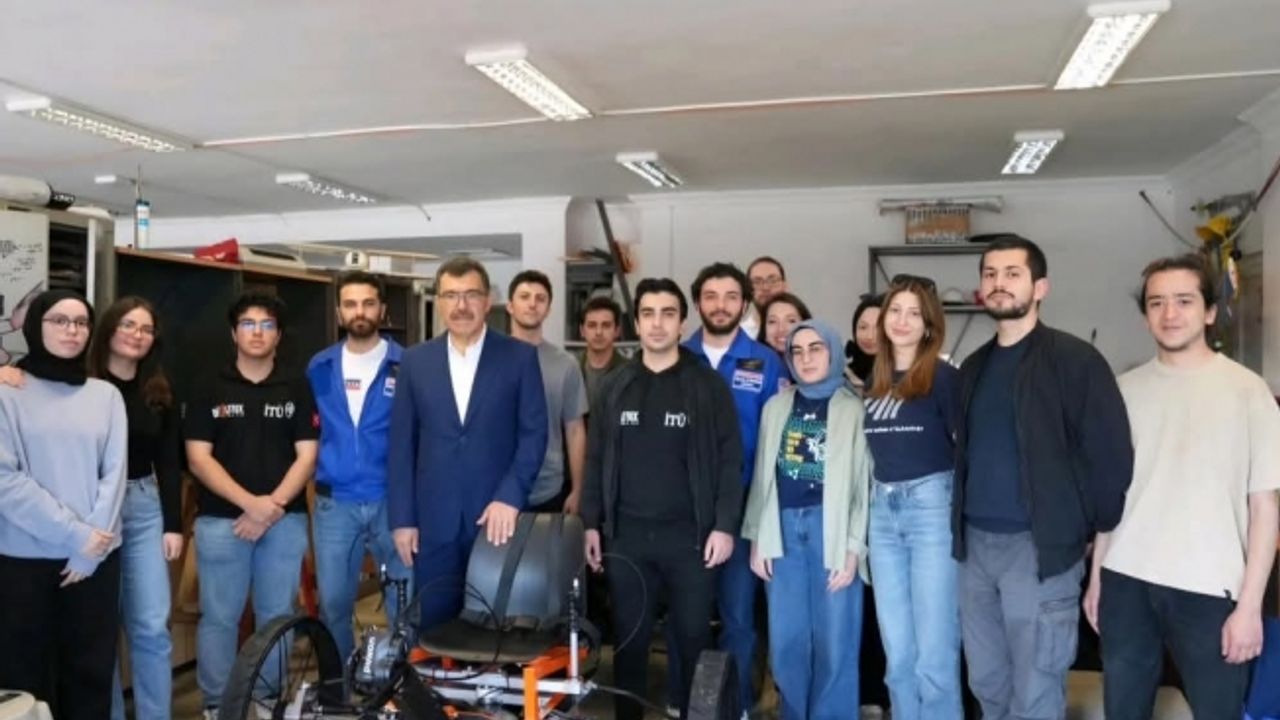 Somalı genç NASA’da Türkiye’yi temsil edecek ekipte yer aldı