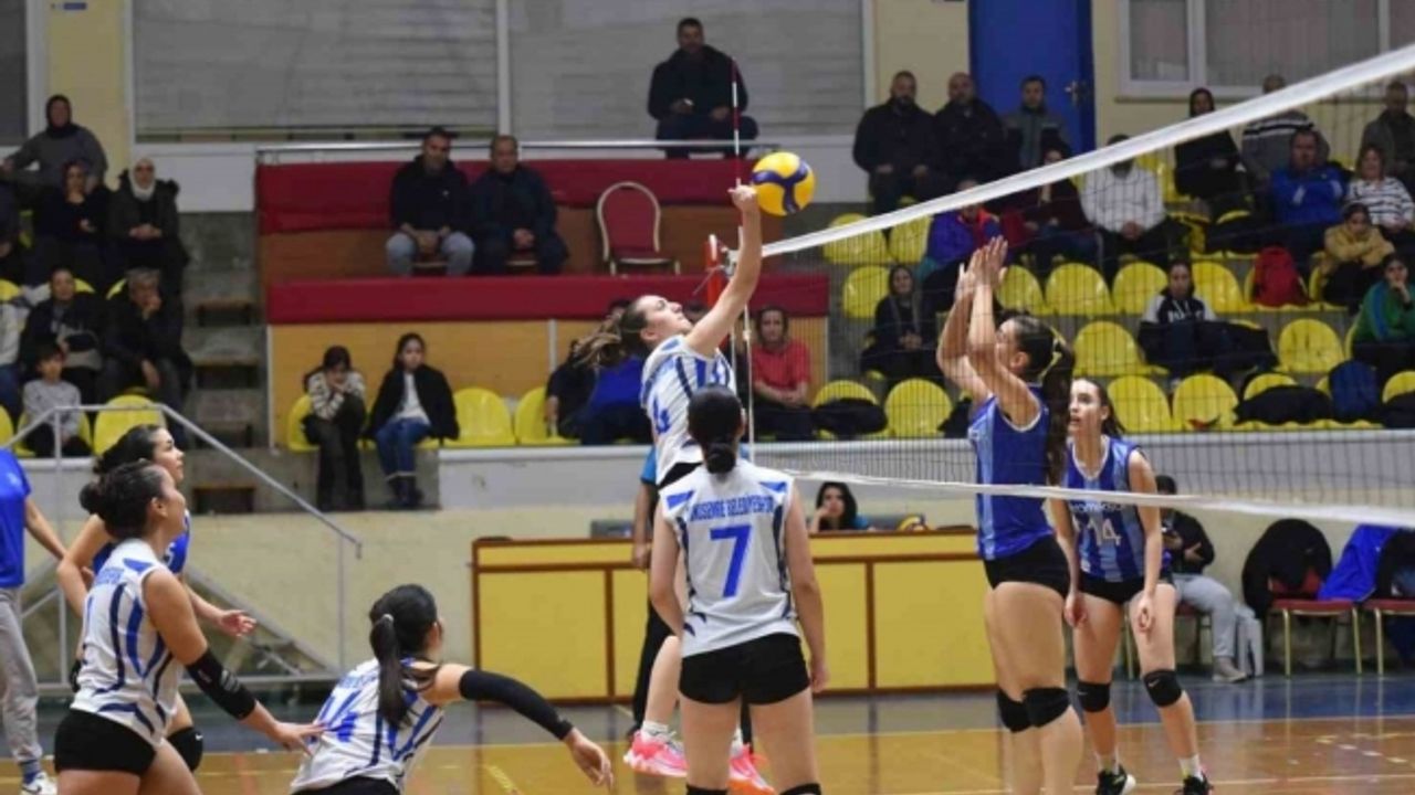 Yunusemre Belediyespor Voleybol Kadınlar 2. Lig’ine katılacak