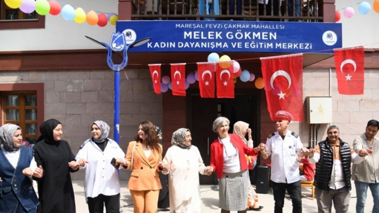 Yunusemre’de 23 Nisan coşkusu kutlamalarla devam ediyor