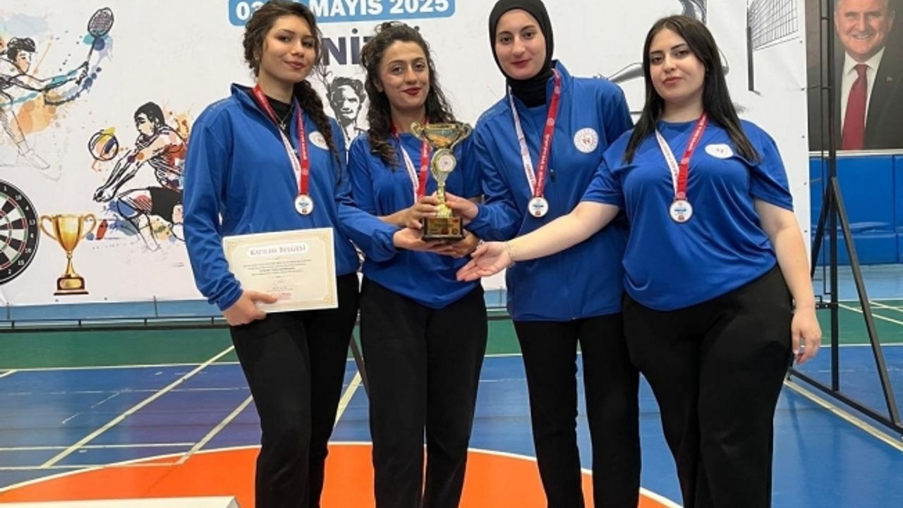 Manisa Yurt Lig Dart Takımı Türkiye üçüncüsü oldu