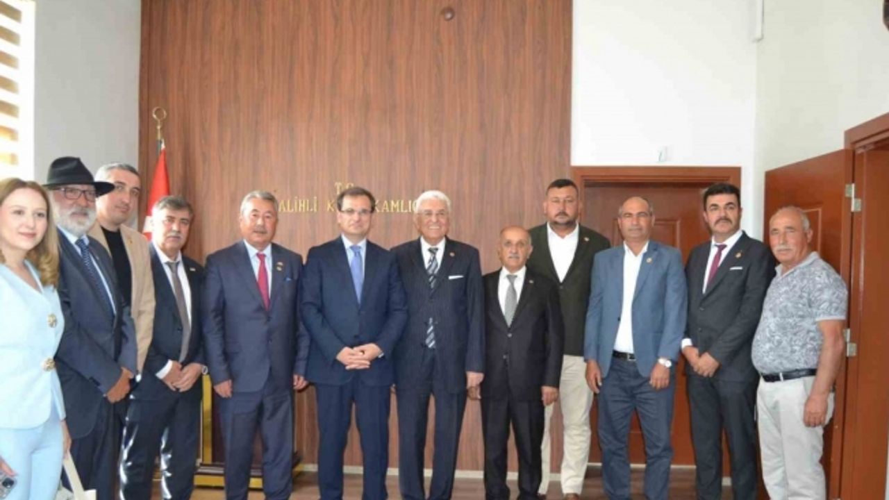 Türkiye Muhtarlar Federasyonu Genel Başkanı Salihli’de temaslarda bulundu