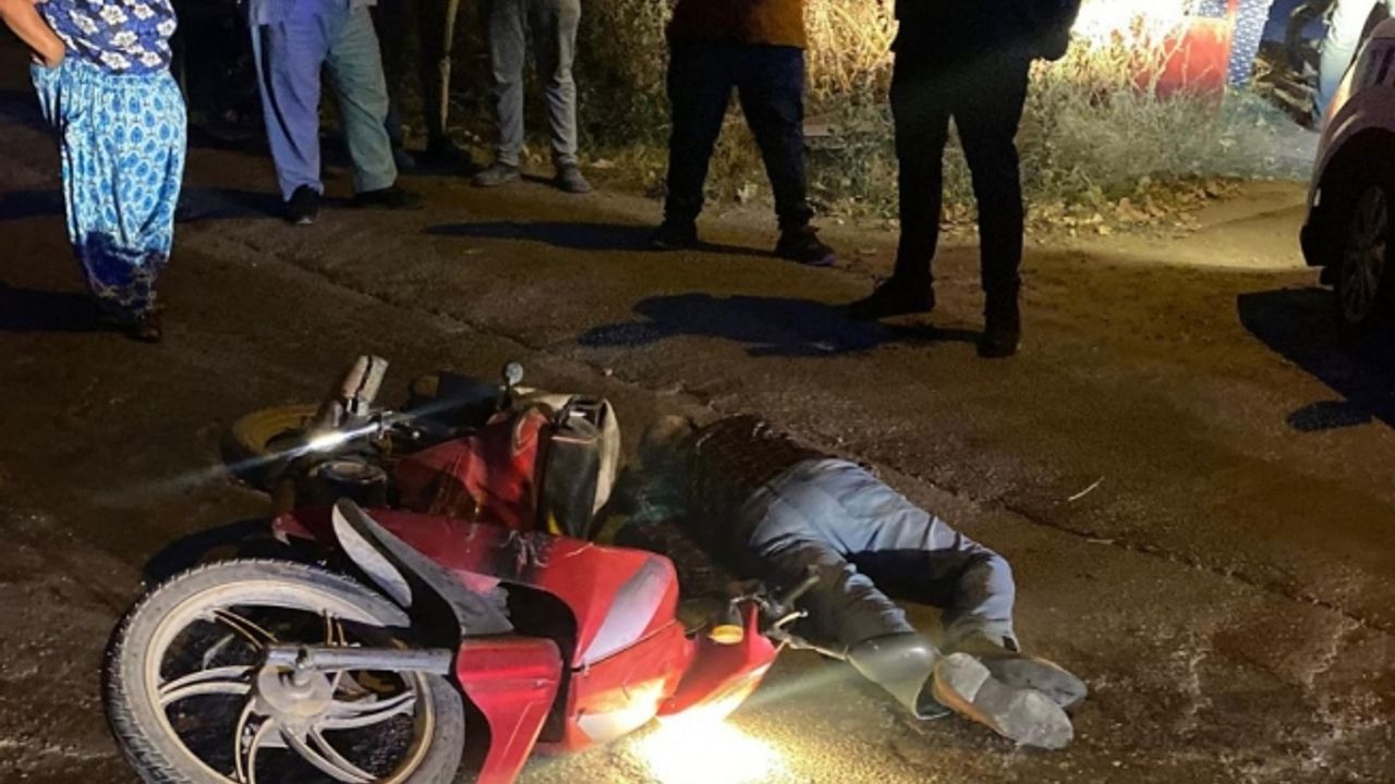 Motosiklet park halindeki motosiklete çarptı: 1 ağır yaralı