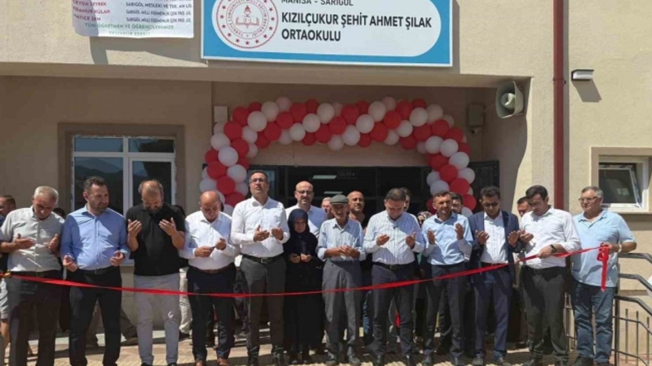 Baybatur, Sarıgöl ve Alaşehir’de üreticilerle buluştu, okul açılışı yaptı