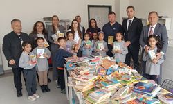 Demirtaş'tan 'kitaplar evde kalmasın' çağrısı