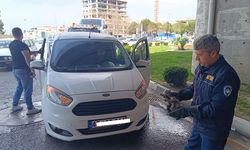 Polisin dikkati yavru kediyi kurtardı