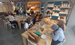 Ev hanımları için hobi kursları açtılar