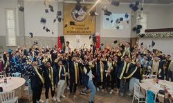 Yunusemre Mesleki Eğitim Merkezi'nde mezuniyet sevinci