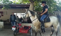 Kırsal mahallelere atla gidiyor, sorunları dinliyor