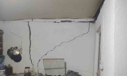 Manisa’da 83 yapı depremden etkilendi