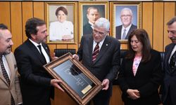 Manisa’nın anahtarını teslim ettiler