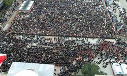 Manisa, ilk kadın başkanına ağladı