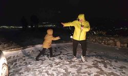 Spil Dağı Milli Parkı'na mevsimin ilk karı yağdı