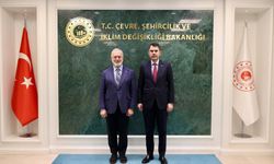 Yenişehirlioğlu duyurdu: Manisa’daki kamu binaları güneş enerjisiyle buluşuyor!