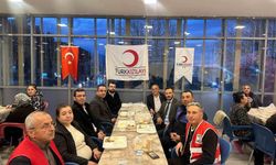 Kaymakam Dalak kurum amirleriyle Kızılay'ın iftarında vatandaşlarla buluştu
