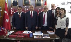 MHP'li Akçay: 'CHP cinnet geçiriyor'