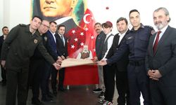 Kula'daki anma programı duygu dolu anlar yaşattı