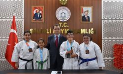 Salihli'nin karate yıldızları Türkiye dereceleriyle gururlandırdı