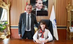 Başkan Balaban 23 Nisan'da koltuğunu çocuklara devretti