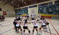 Manisa'da Yıldız Kızlar Voleybol İl Şampiyonu Değerli Zamanlar Spor Kulübü oldu