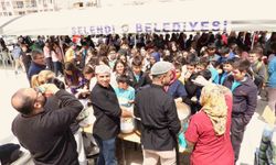 Şehit öğretmen ve öğrenciler için Selendi'de duygu dolu hayır