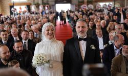 Siyaset dünyasını buluşturan düğün