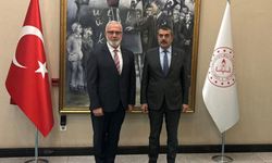 Yenişehirlioğlu'ndan Gördes'e okul müjdesi