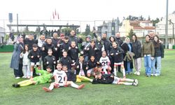 Kuşadası’nda Yıldızspor 45 Fk’dan kupa şov!